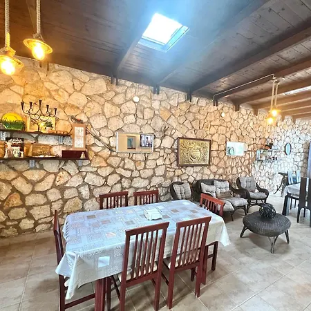 Guest house La Casa D' Irene (adults Only) 2*