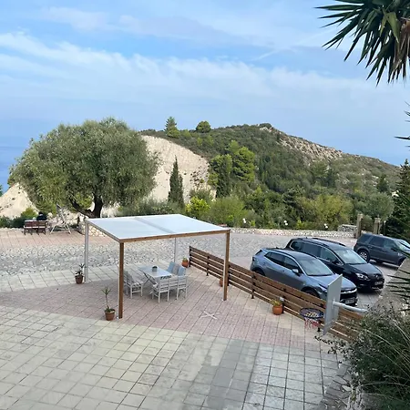 Guest house La Casa D' Irene (adults Only) 2*